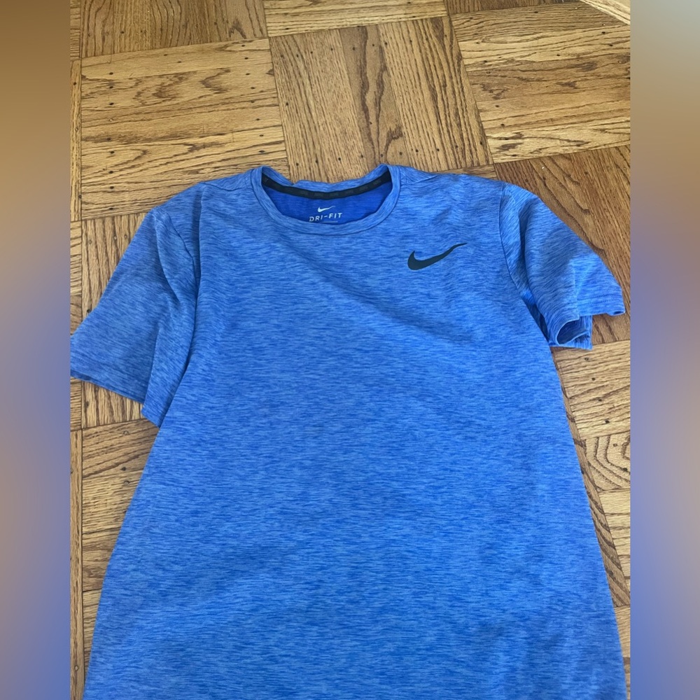 Nike dri fit size medium blue tshirt